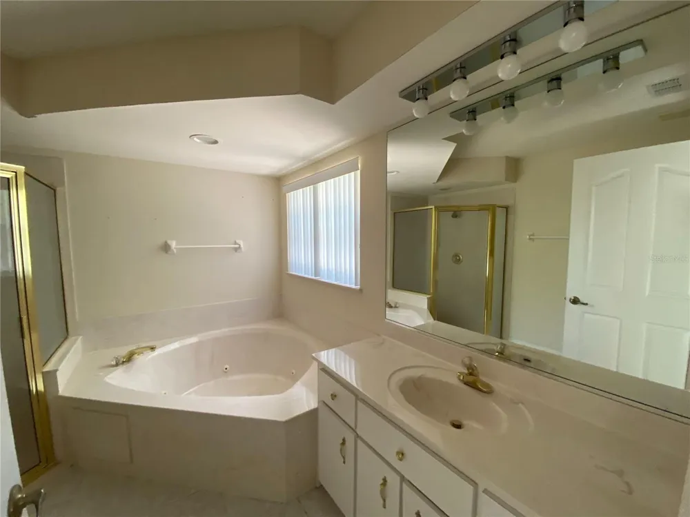 15980 SW 27TH AVENUE ROAD ocala, FL 34473