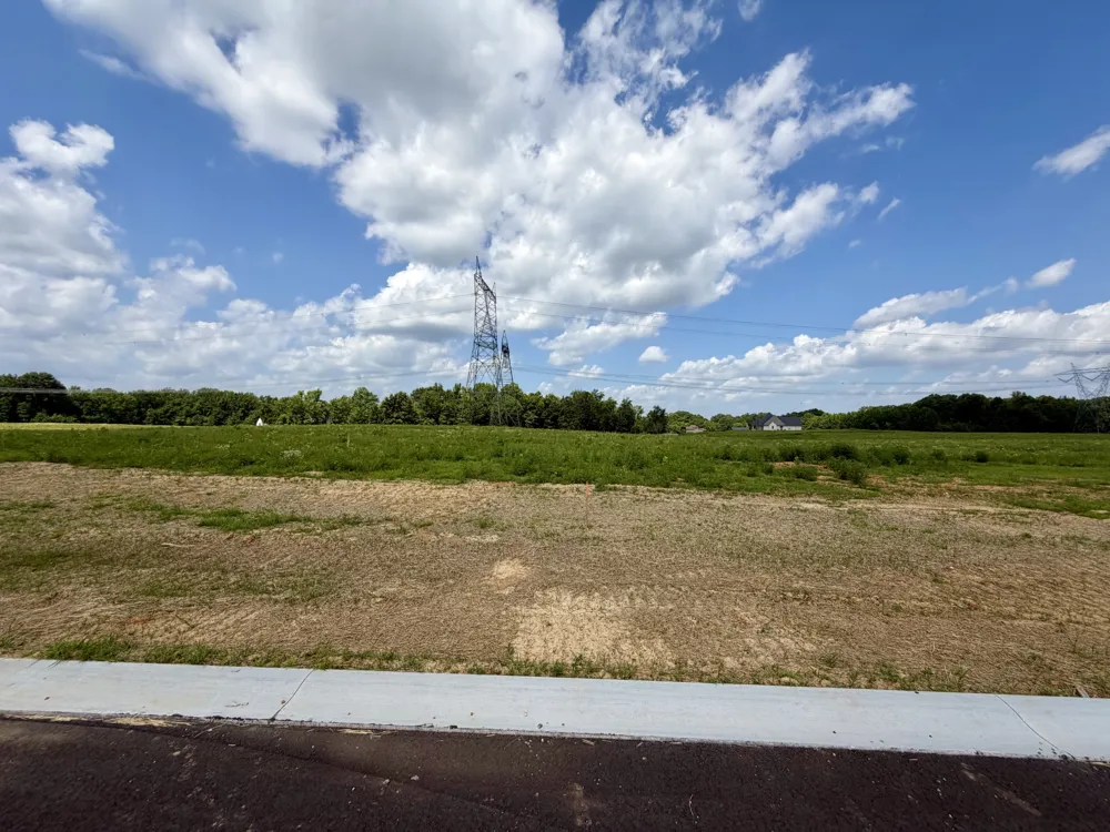 8 Fawn Meadows Clarksville, TN 37043