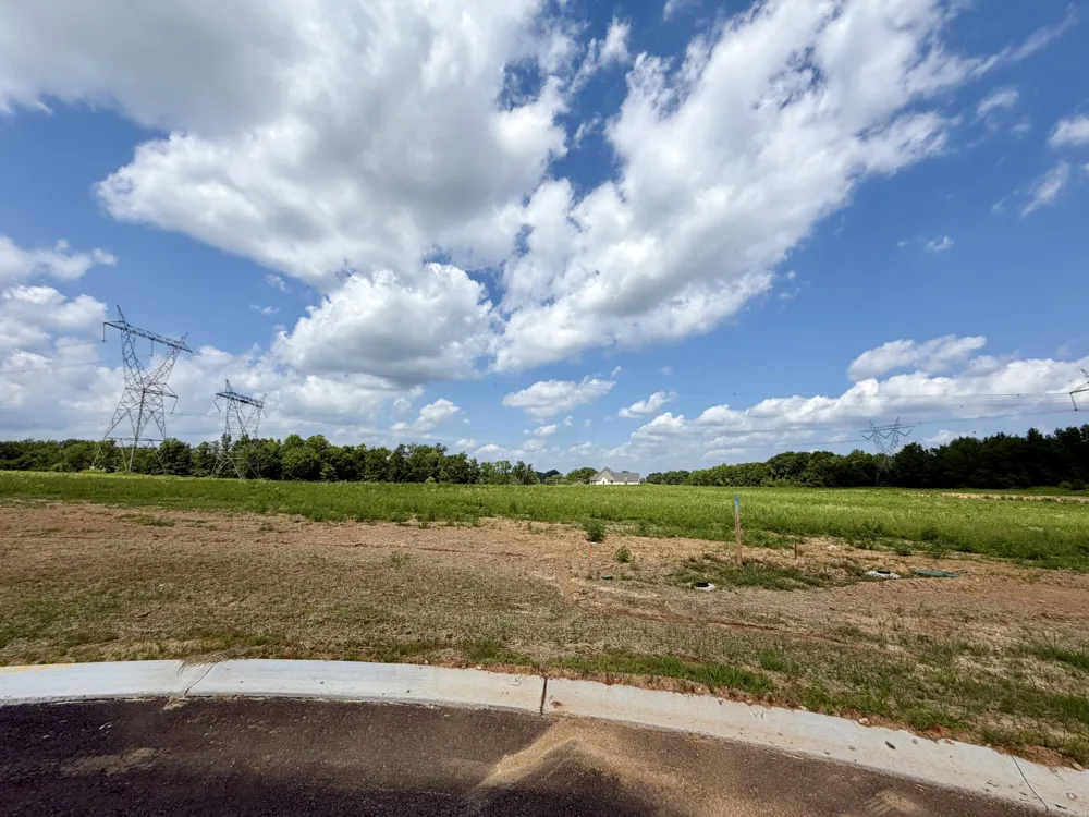 10 Fawn Meadows Clarksville, TN 37043