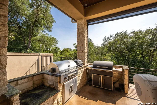 1185 GRUENE RD New Braunfels, TX 78130