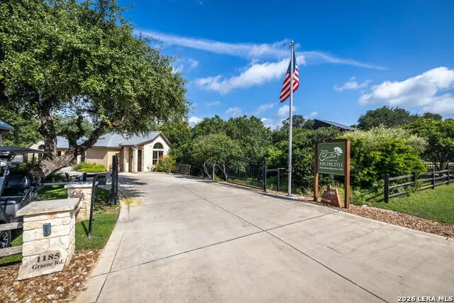 1185 GRUENE RD New Braunfels, TX 78130