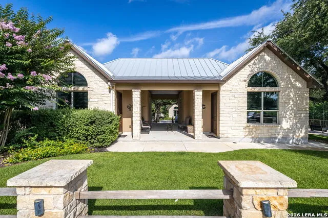 1185 GRUENE RD New Braunfels, TX 78130