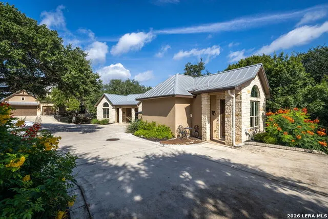 1185 GRUENE RD New Braunfels, TX 78130
