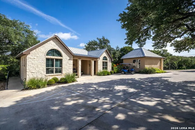 1185 GRUENE RD New Braunfels, TX 78130