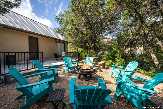 1185 GRUENE RD New Braunfels, TX 78130