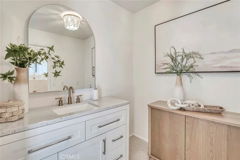 4478 Shorebird Dr. #10 Huntington Beach, CA 92649