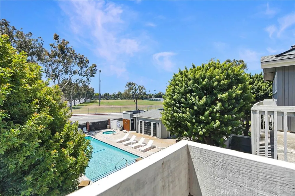 4478 Shorebird Dr. #10 Huntington Beach, CA 92649