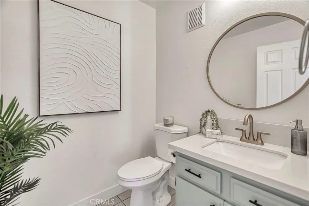 4478 Shorebird Dr. #10 Huntington Beach, CA 92649