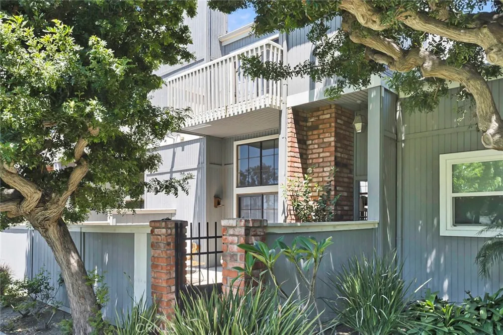 4478 Shorebird Dr. #10 Huntington Beach, CA 92649