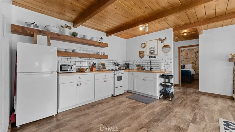 573 Spruce Sugarloaf, CA 92386