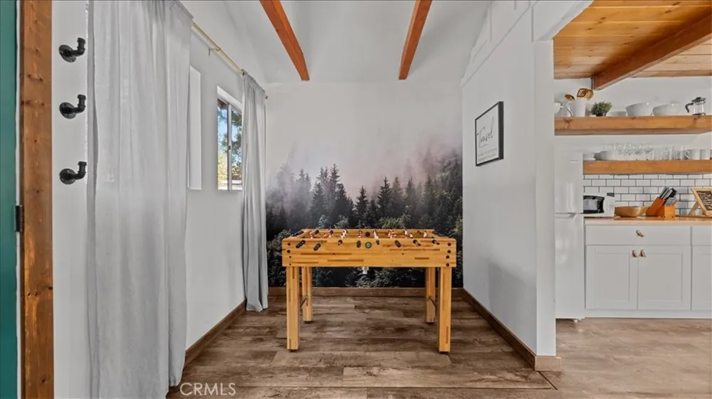 573 Spruce Sugarloaf, CA 92386