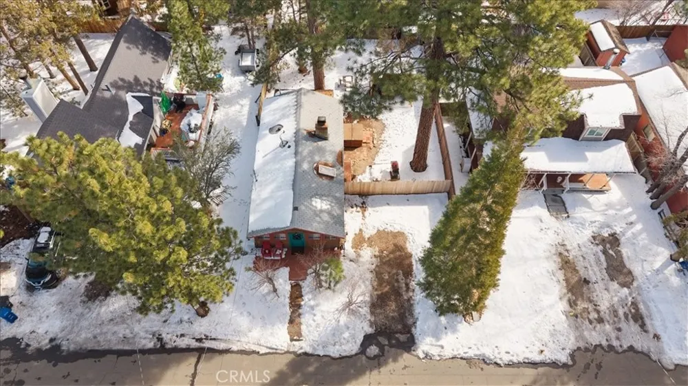 573 Spruce Sugarloaf, CA 92386