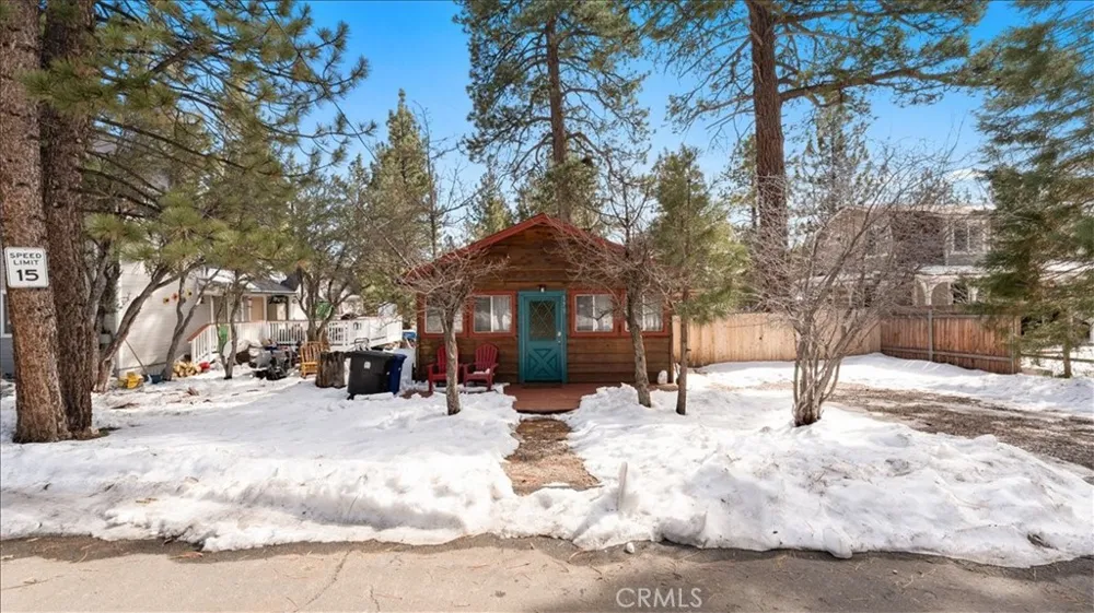 573 Spruce Sugarloaf, CA 92386