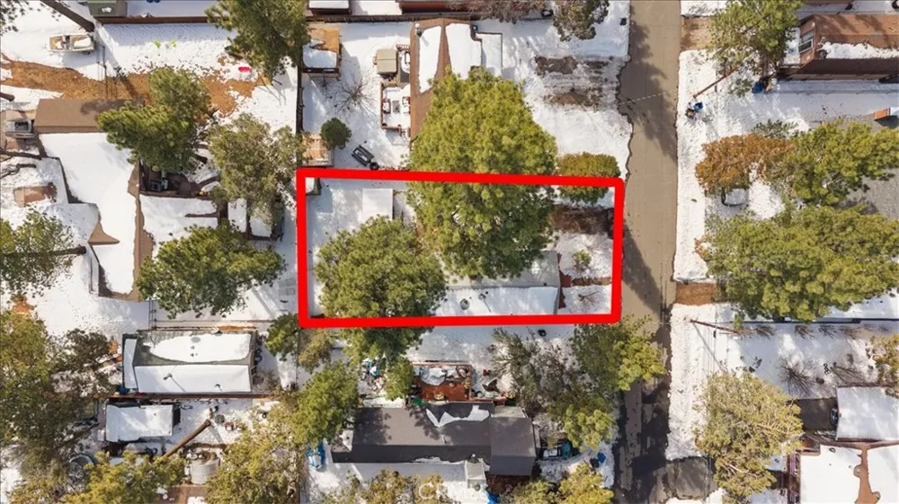 573 Spruce Sugarloaf, CA 92386