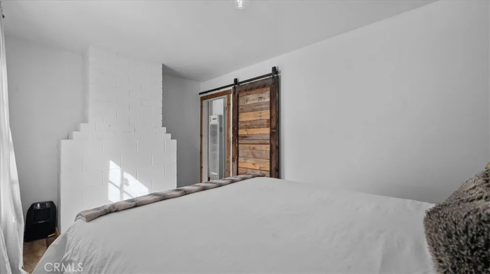 573 Spruce Sugarloaf, CA 92386