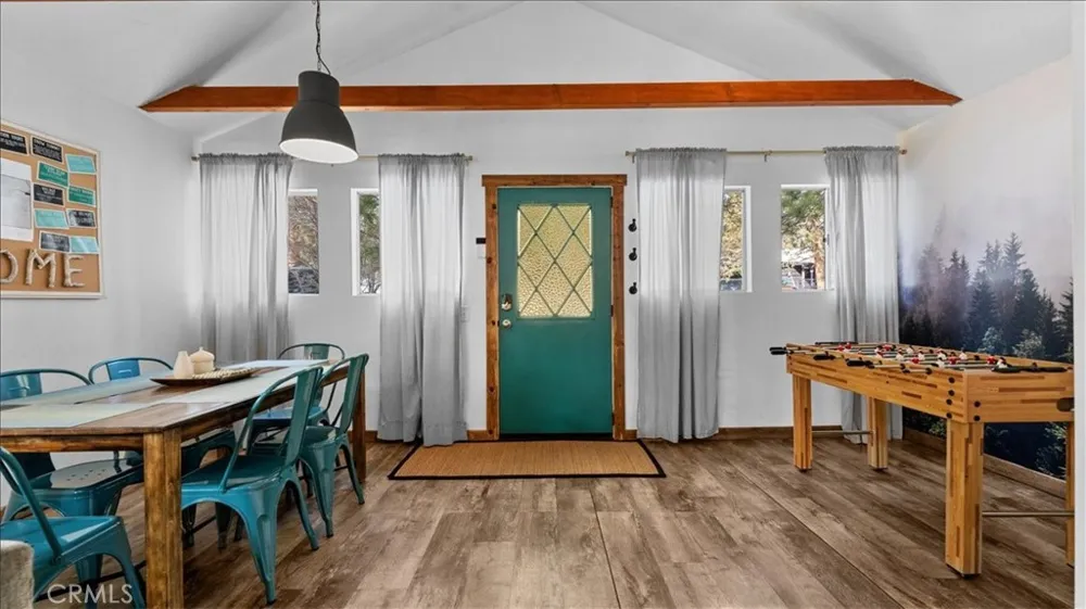 573 Spruce Sugarloaf, CA 92386