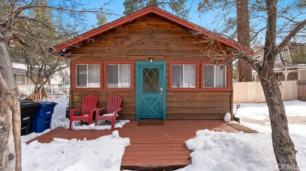 573 Spruce Sugarloaf, CA 92386