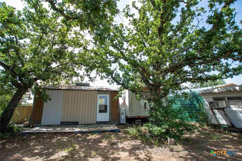 728 CR 1756 Bend, TX 76824