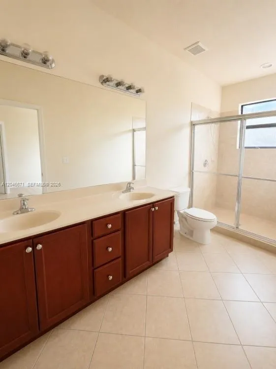 8879 SW 227th Ter Cutler Bay, FL 33190