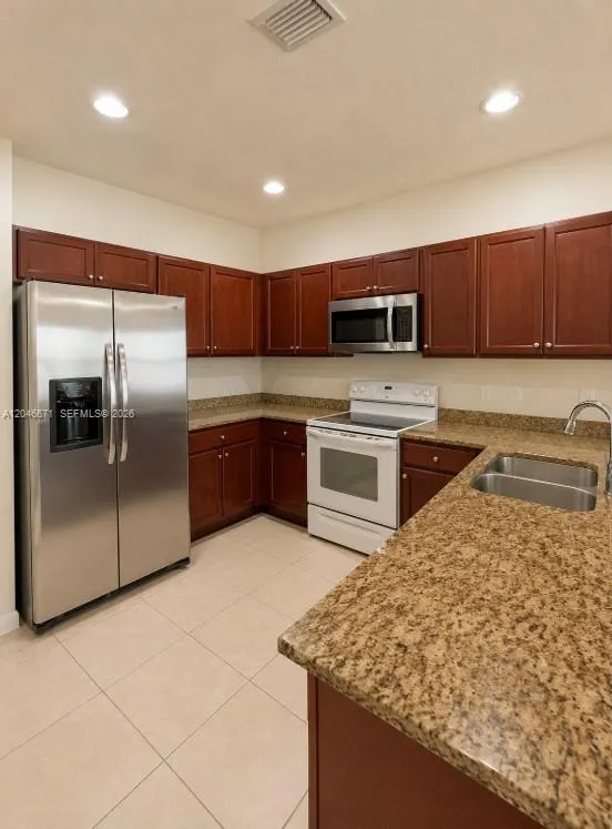 8879 SW 227th Ter Cutler Bay, FL 33190