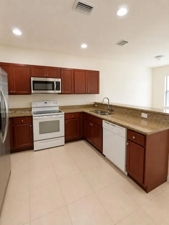 8879 SW 227th Ter Cutler Bay, FL 33190