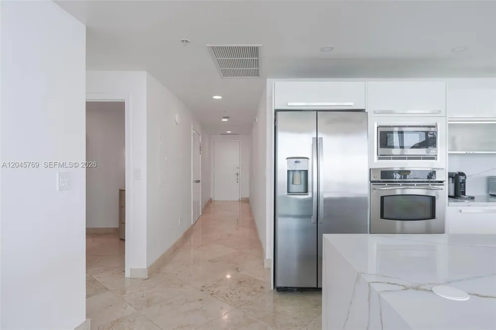 601 NE 36th St #3112 Miami, FL 33137