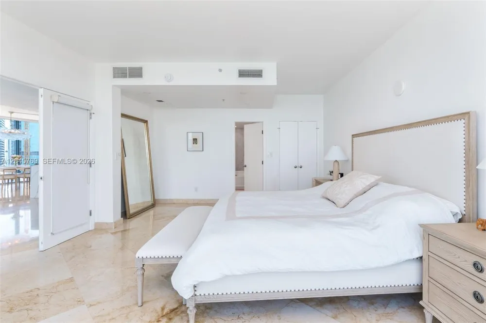 601 NE 36th St #3112 Miami, FL 33137