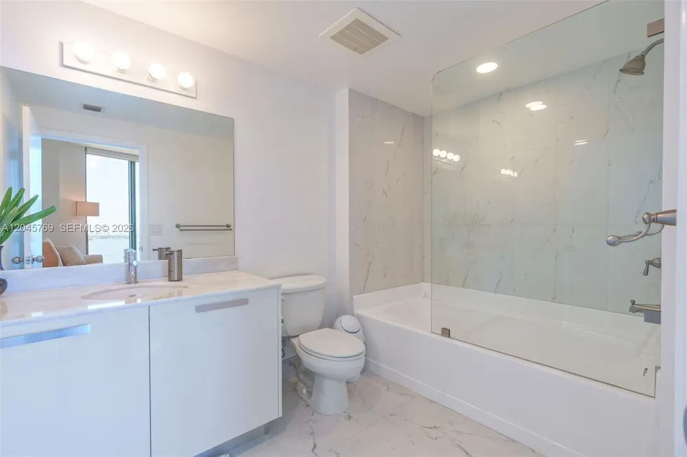 601 NE 36th St #3112 Miami, FL 33137