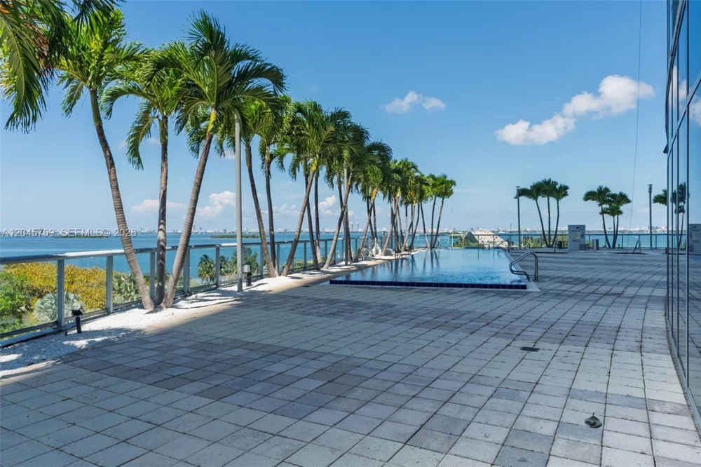 601 NE 36th St #3112 Miami, FL 33137