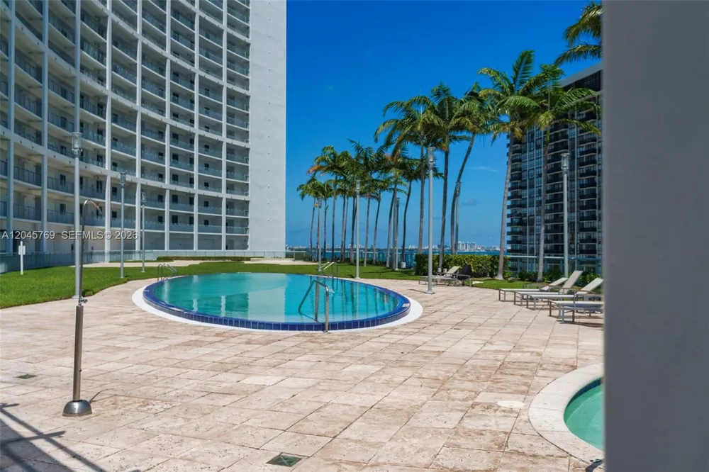601 NE 36th St #3112 Miami, FL 33137