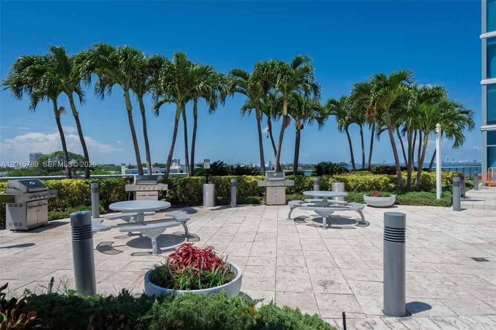 601 NE 36th St #3112 Miami, FL 33137