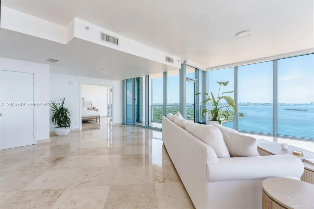 601 NE 36th St #3112 Miami, FL 33137