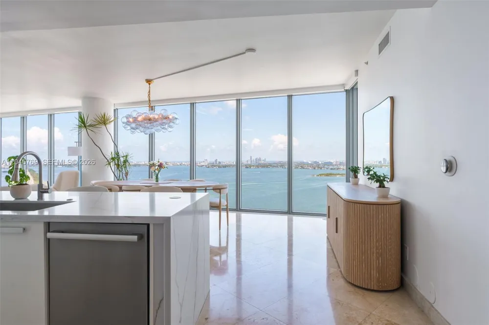 601 NE 36th St #3112 Miami, FL 33137