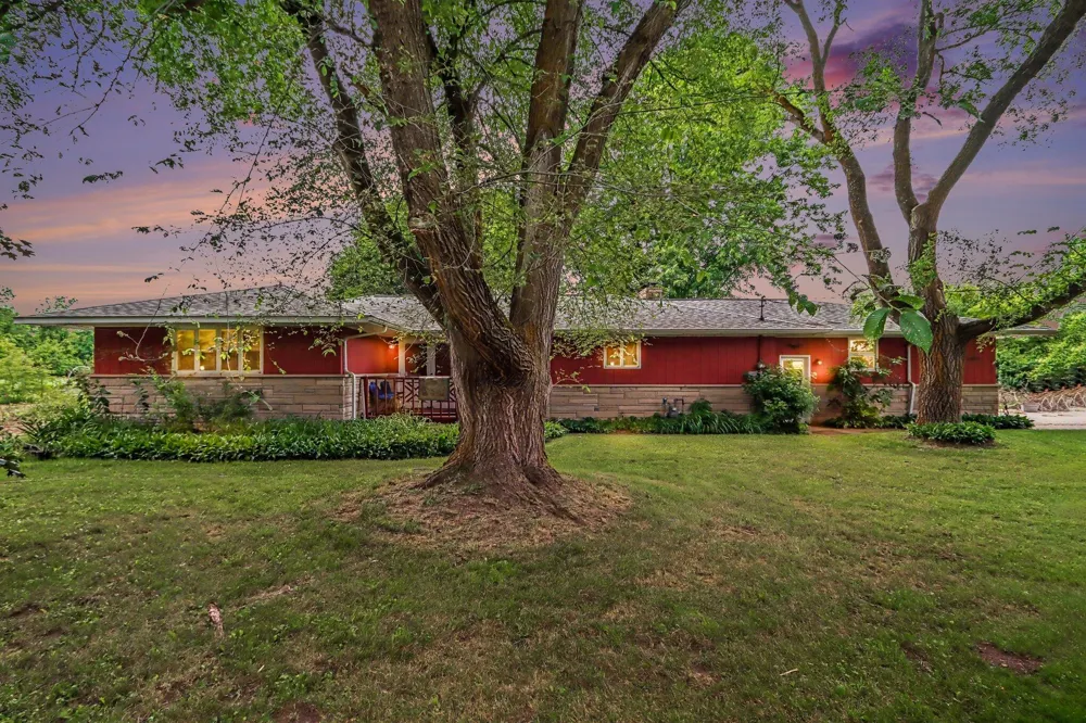 12090 M 40 Bloomingdale Township, MI 49055