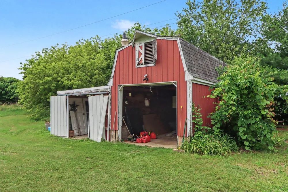 12090 M 40 Bloomingdale Township, MI 49055