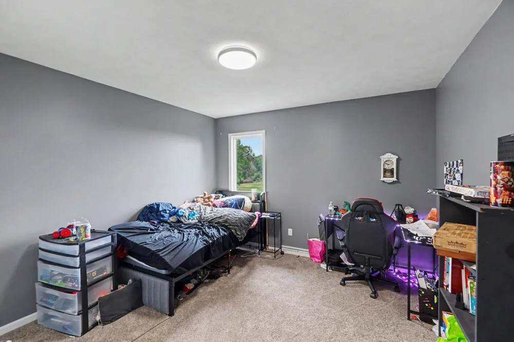 678 Apache Drive Fremont City, MI 49412