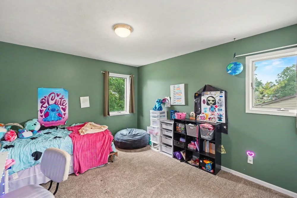 678 Apache Drive Fremont City, MI 49412