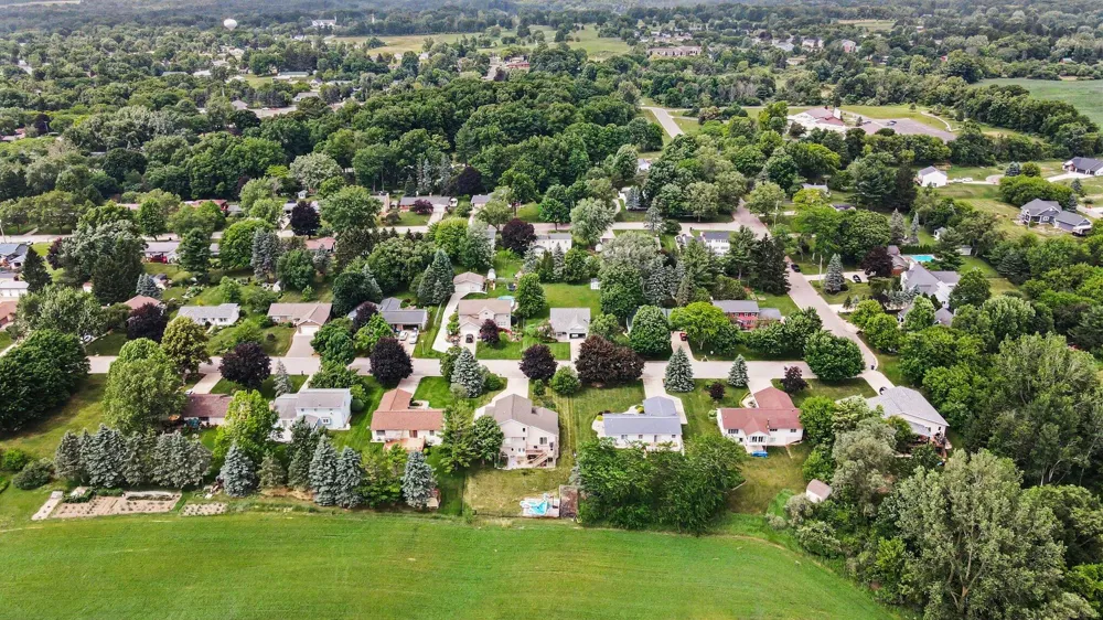 678 Apache Drive Fremont City, MI 49412