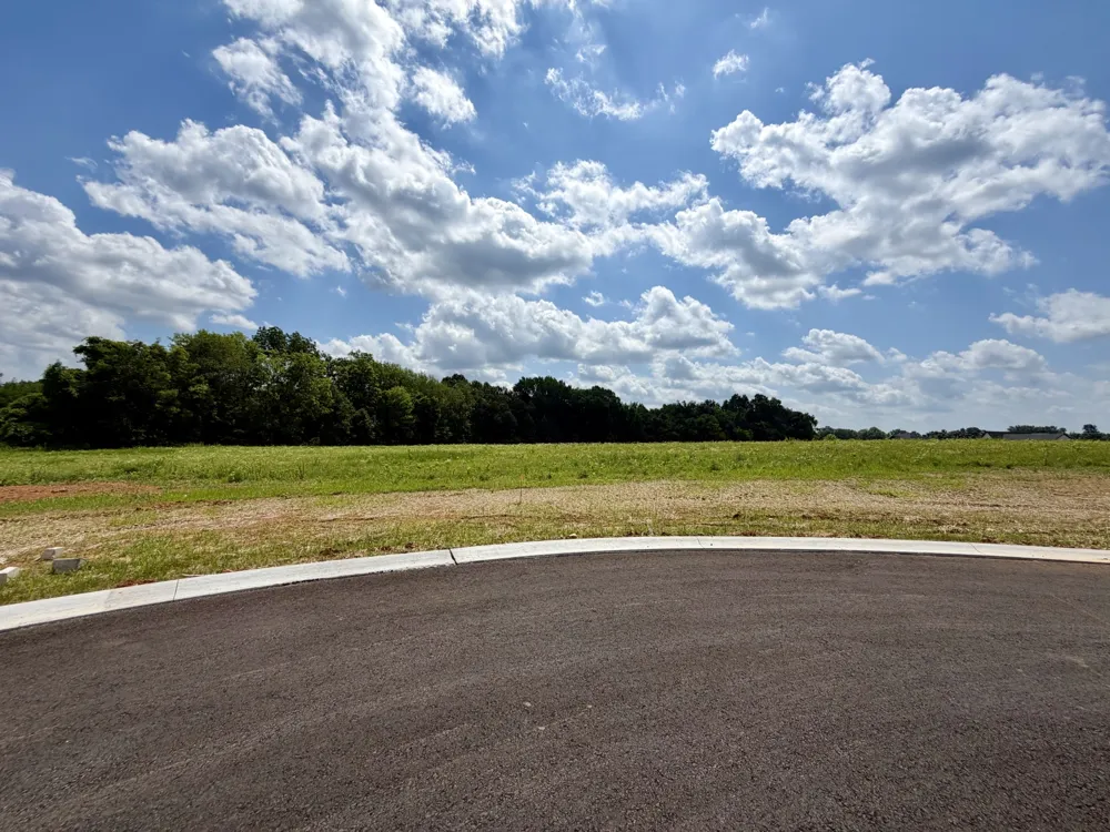 12 Fawn Meadows Clarksville, TN 37043