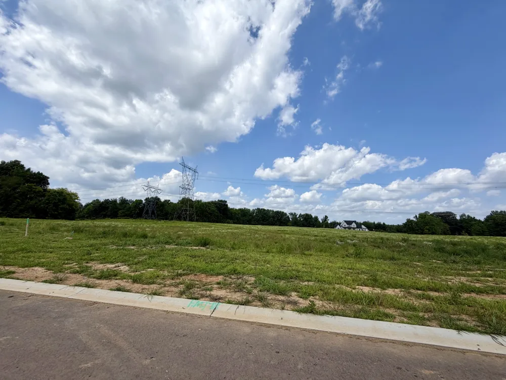 30 Fawn Meadows Clarksville, TN 37043