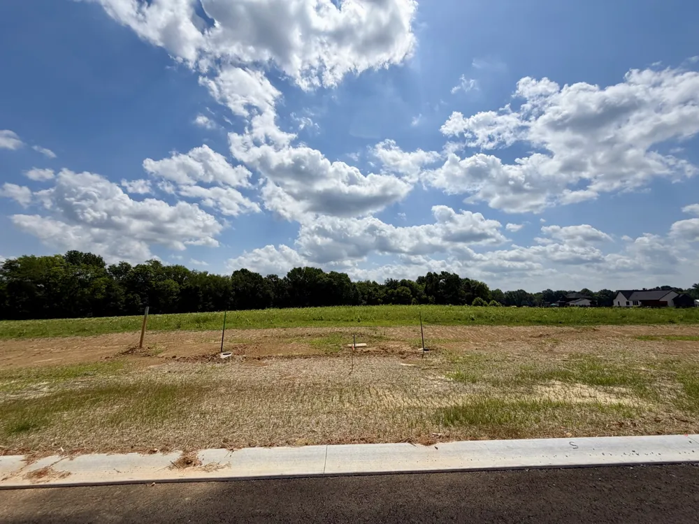 13 Fawn Meadows Clarksville, TN 37043