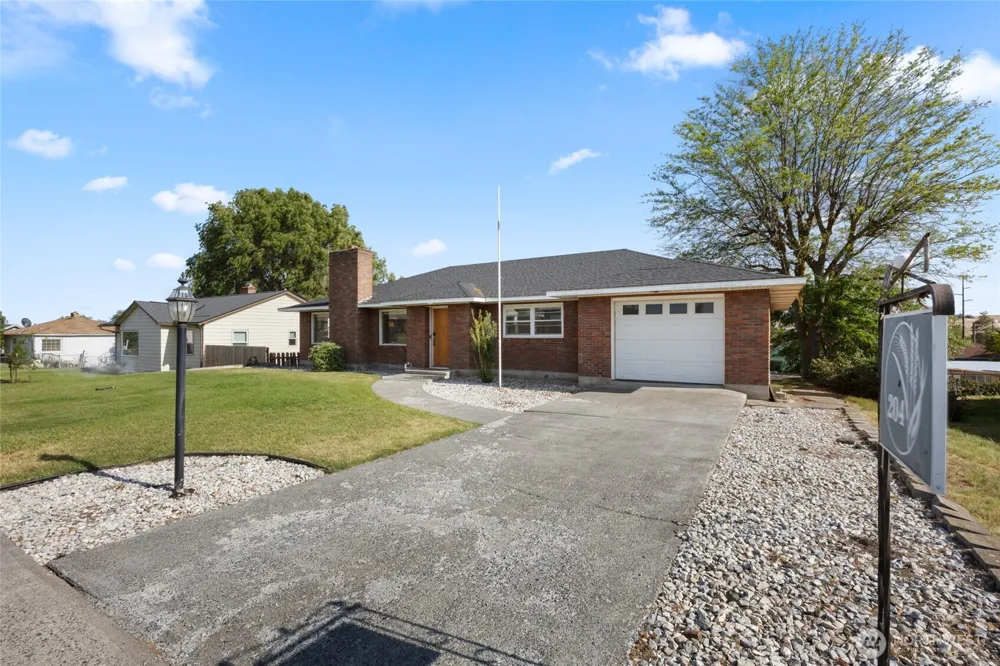 204 E 6th Street Lind, WA 99341