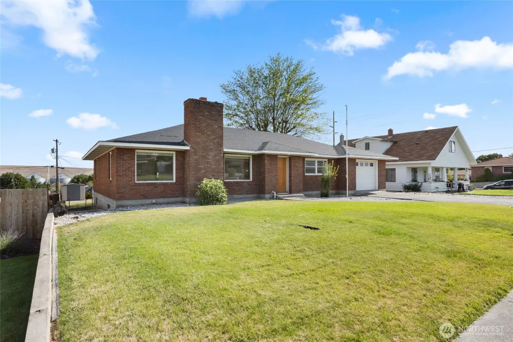 204 E 6th Street Lind, WA 99341