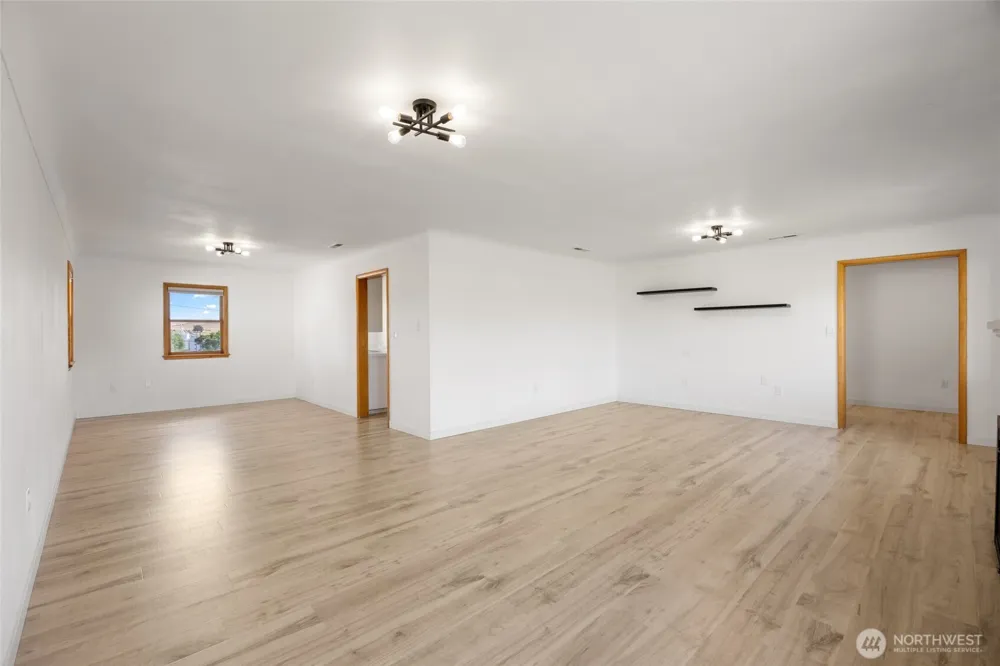 204 E 6th Street Lind, WA 99341