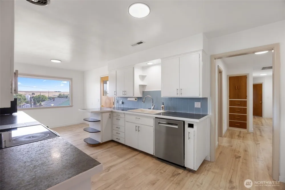204 E 6th Street Lind, WA 99341