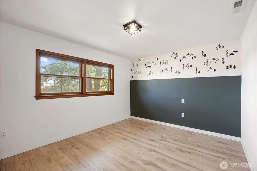 204 E 6th Street Lind, WA 99341
