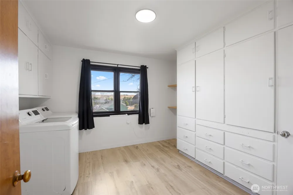 204 E 6th Street Lind, WA 99341