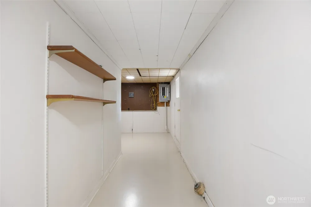 204 E 6th Street Lind, WA 99341