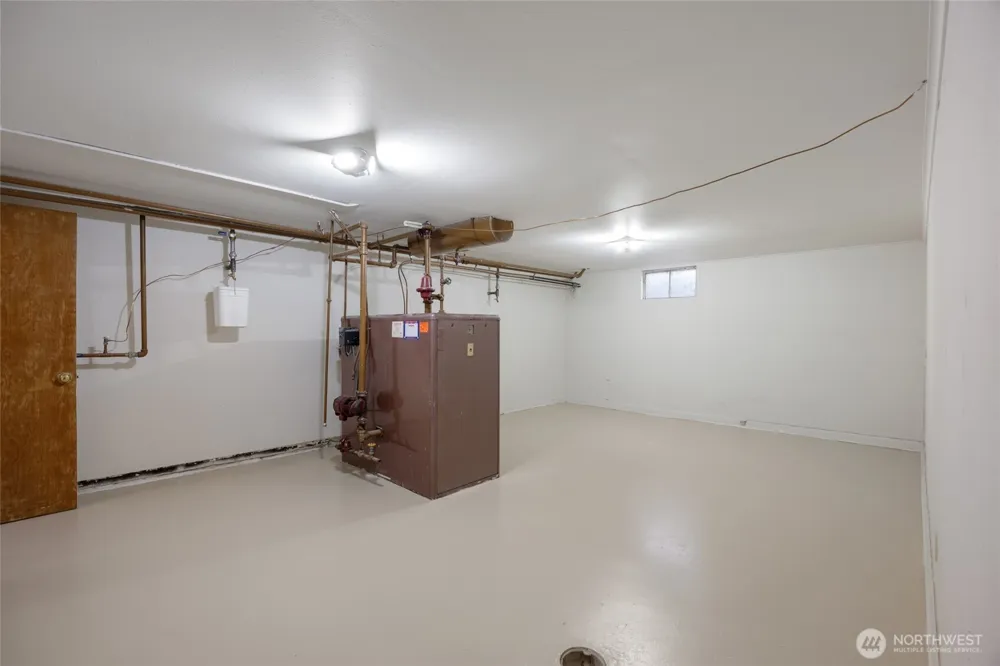 204 E 6th Street Lind, WA 99341