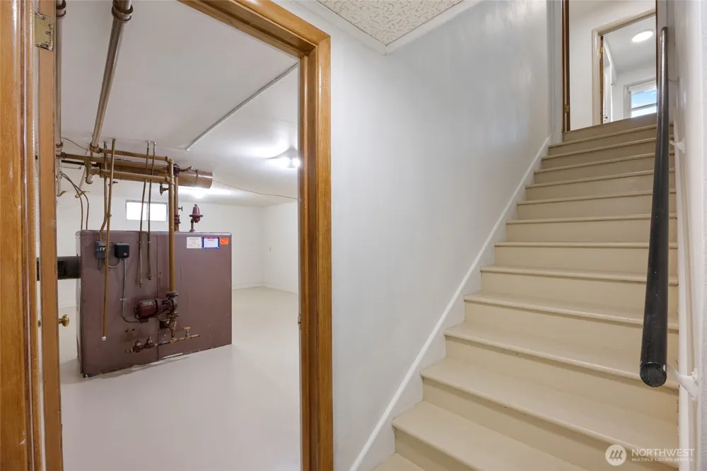 204 E 6th Street Lind, WA 99341
